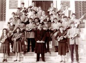 mousikos-sillogos-neon-kousoumtoglou-1954-ethniki