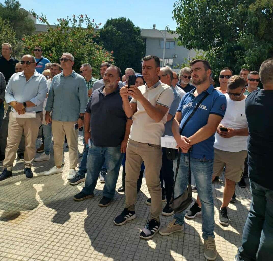 Στιγμιότυπα από την συνάντηση των κτηνοτρόφων της ΑΜΘ με τον περιφερειάρχη Χριστόδουλο Τοψίδη